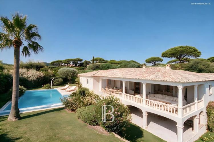 SAINTE-MAXIME - VILLA PROVENÇALE DE PLAIN-PIED - VUE MER - DOMAINE PRIVÉ