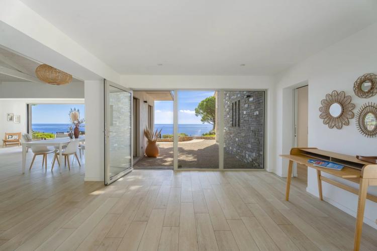 Villa de plain-pied vue mer panoramique à vendre à Sainte-Maxime