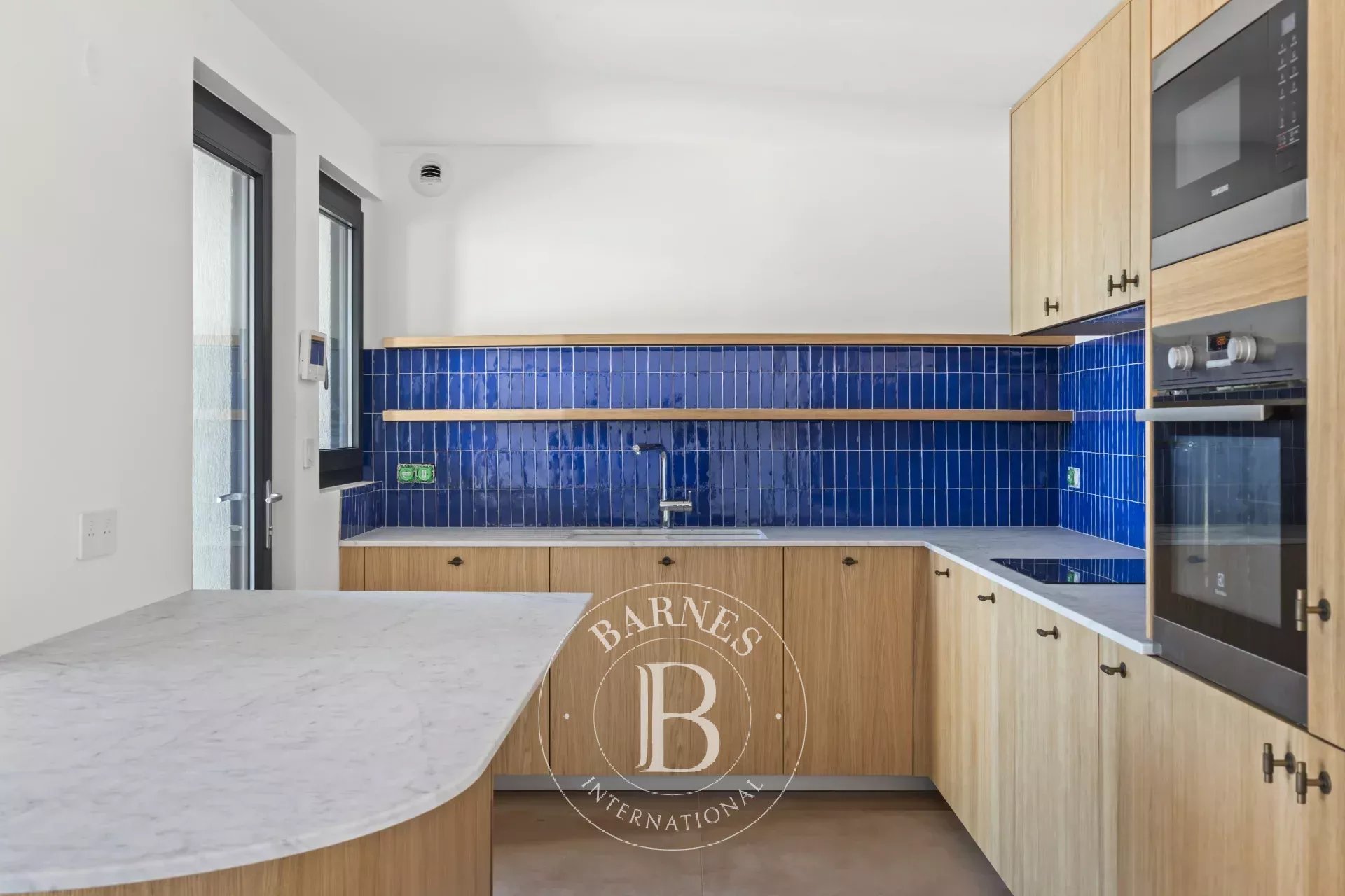 SAINTE-MAXIME - VILLA RÉNOVÉE - STUDIOS - PISCINE