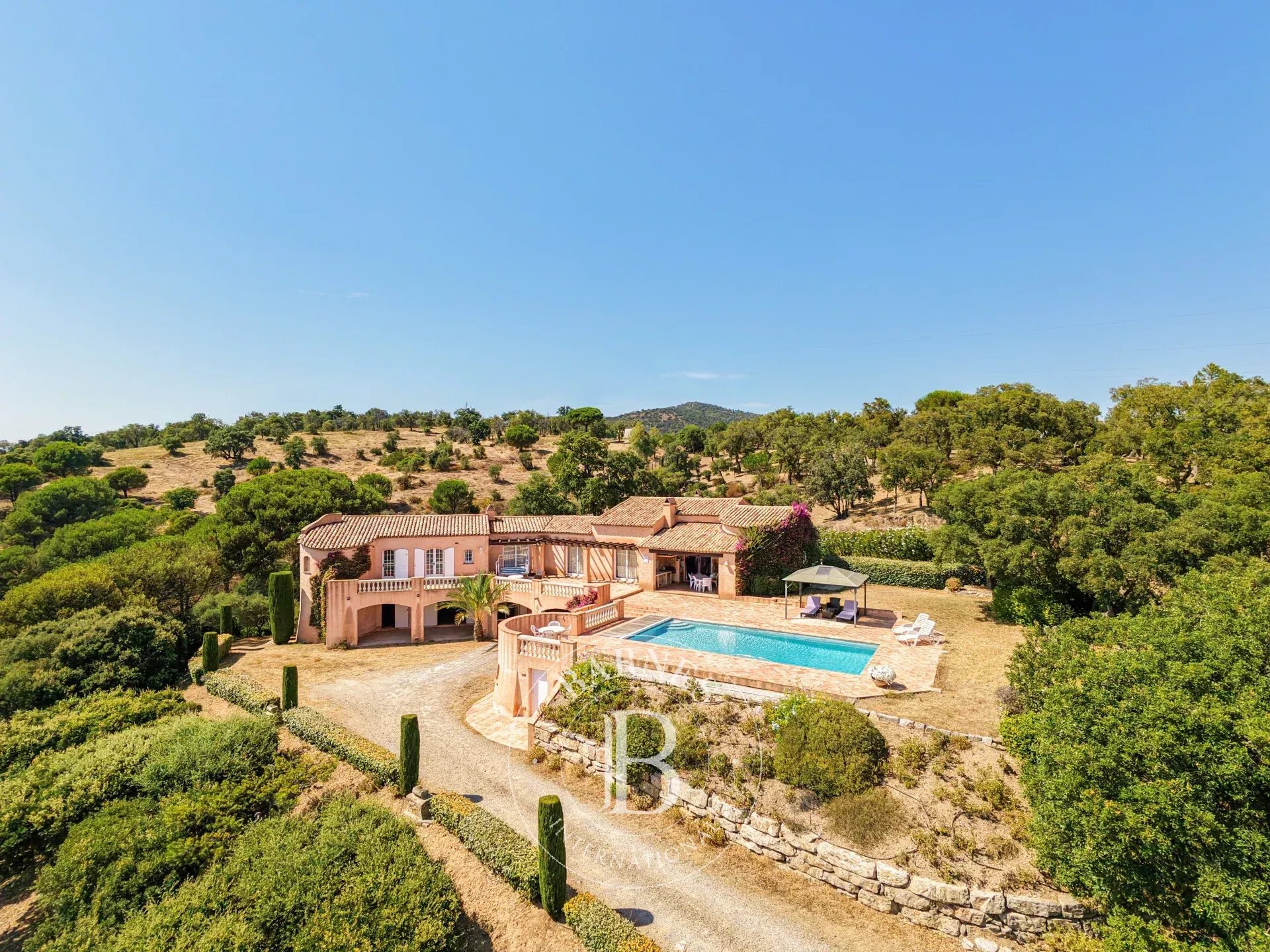 Sainte-Maxime – Domaine privé -  Propriété de caractère avec piscine et vue mer panoramique