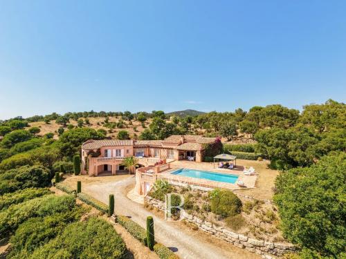 Sainte-Maxime – Domaine privé -  Propriété de caractère avec piscine et vue mer panoramique