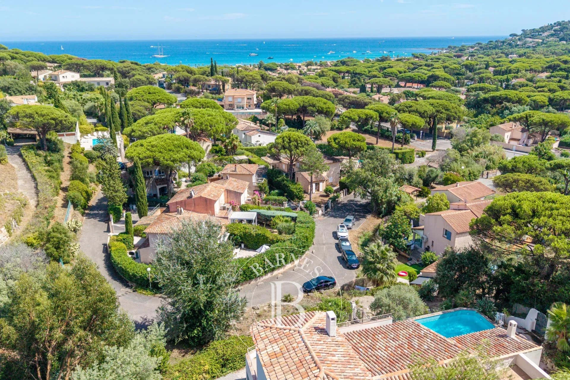 SAINTE-MAXIME - VILLA RÉNOVÉE - STUDIOS - PISCINE