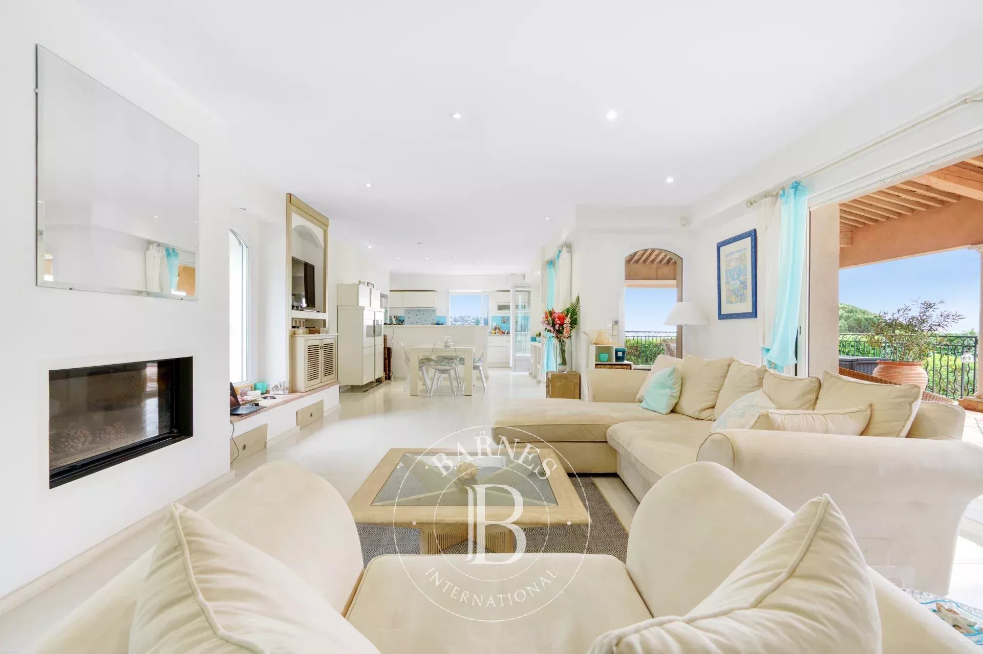 SAINTE-MAXIME - VILLA PROVENÇALE DE PLAIN-PIED - VUE MER - DOMAINE PRIVÉ