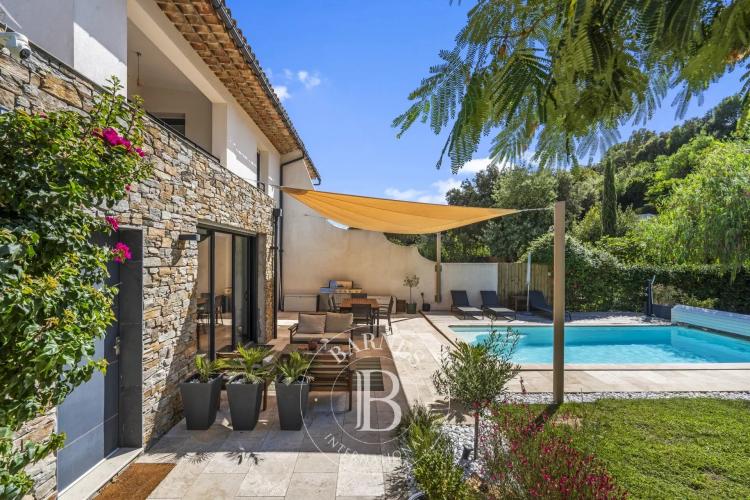 SAINTE-MAXIME - VILLA RÉNOVÉE - PISCINE - PROCHE PLAGES