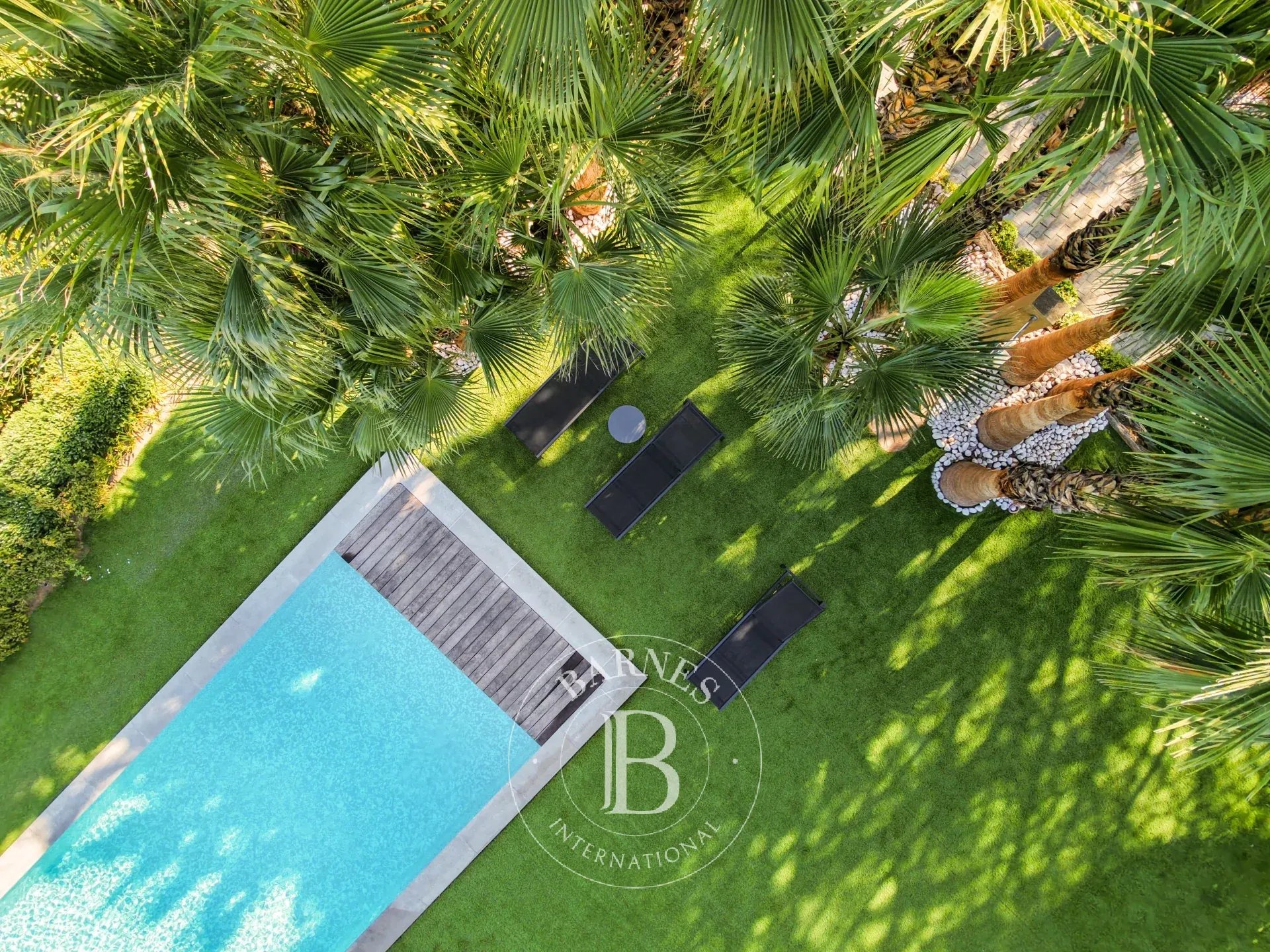 SAINTE-MAXIME | VILLA CONTEMPORAINE AVEC VUE MER | DOMAINE PRIVE |  PISCINE |  GARAGE