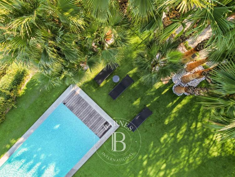 SAINTE-MAXIME | VILLA CONTEMPORAINE AVEC VUE MER | DOMAINE PRIVE |  PISCINE |  GARAGE