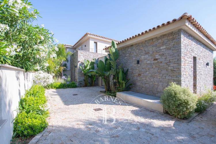 EXCLUSIVITÉ - SAINTE-MAXIME - VILLA  - 5 CH - PISCINE - VUE MER