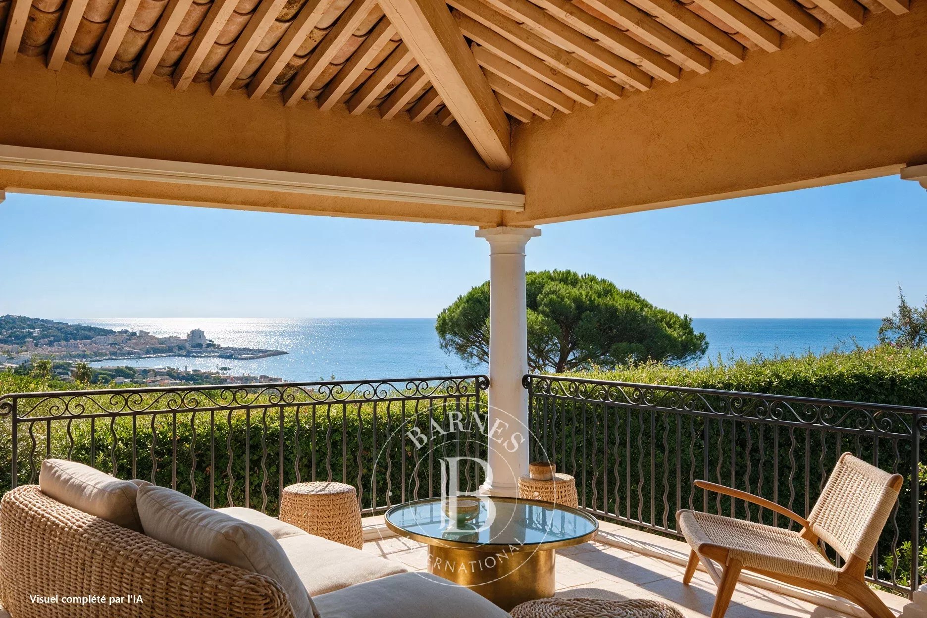 SAINTE-MAXIME - VILLA PROVENÇALE DE PLAIN-PIED - VUE MER - DOMAINE PRIVÉ