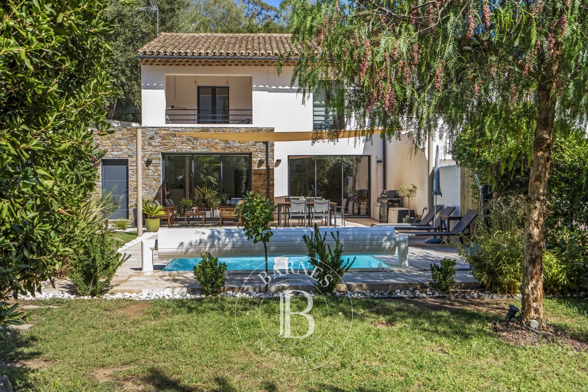 SAINTE-MAXIME - VILLA RÉNOVÉE - PISCINE - PROCHE PLAGES