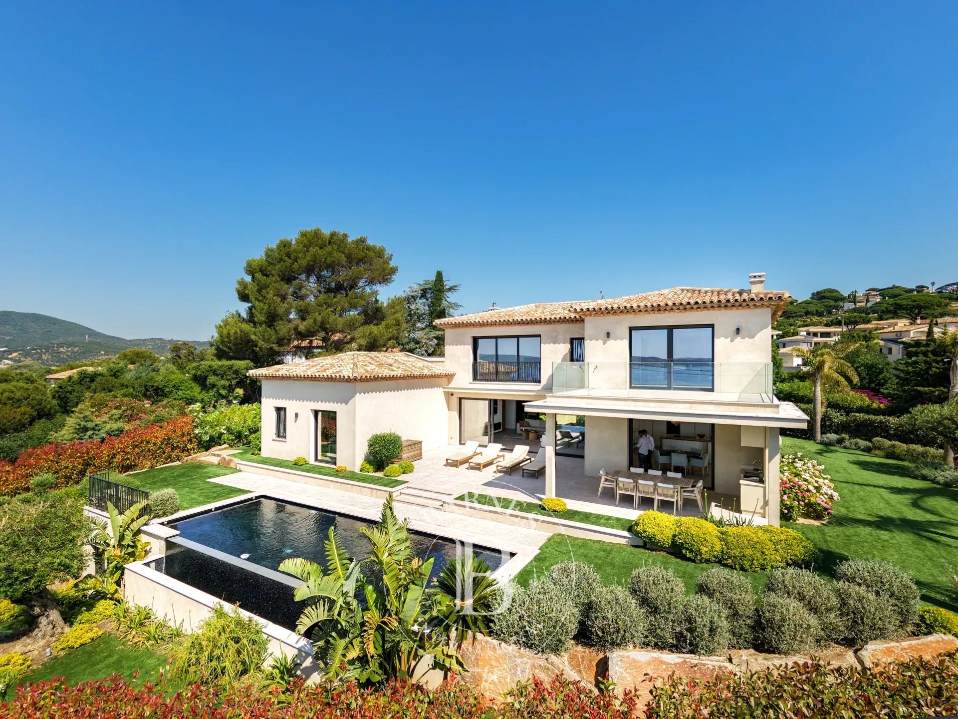 SAINTE-MAXIME - PROCHE CENTRE-VILLE - VUE MER PANORAMIQUE