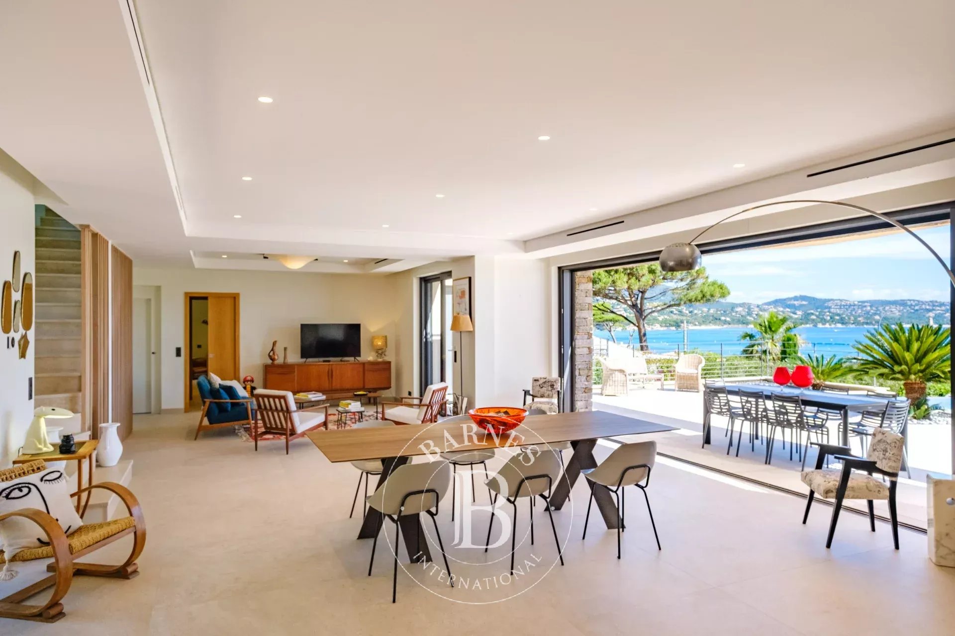 EXCLUSIVITÉ - SAINTE-MAXIME - VILLA  - 5 CH - PISCINE - VUE MER