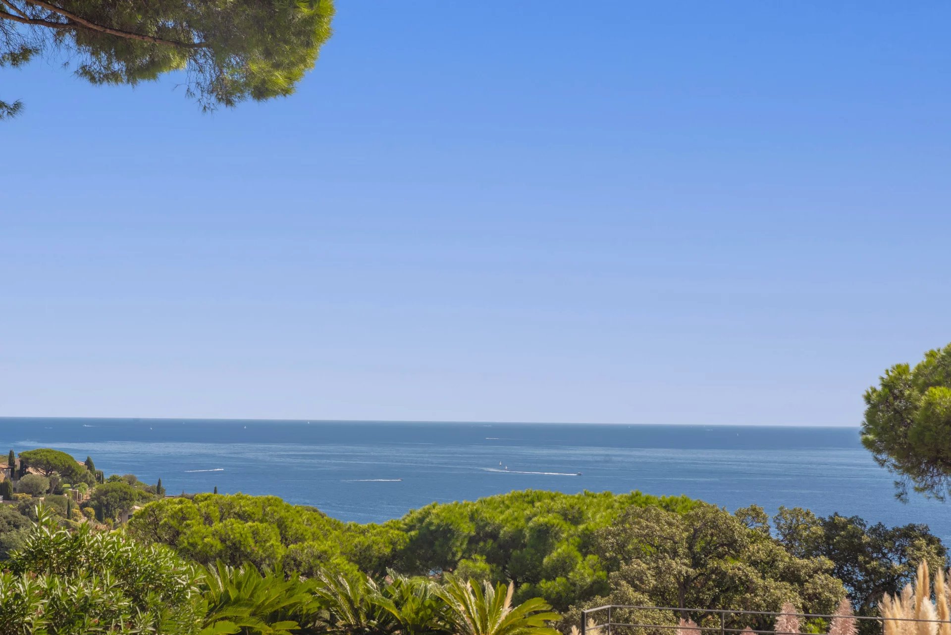 Villa de plain-pied vue mer panoramique à vendre à Sainte-Maxime